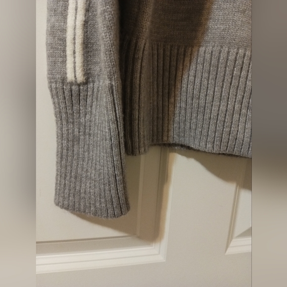 Wool sweater - Picture 6 of 8